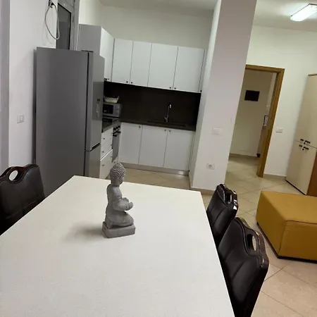 Noemi Apartment
